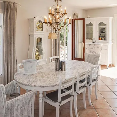 Beautiful In Holiday home *